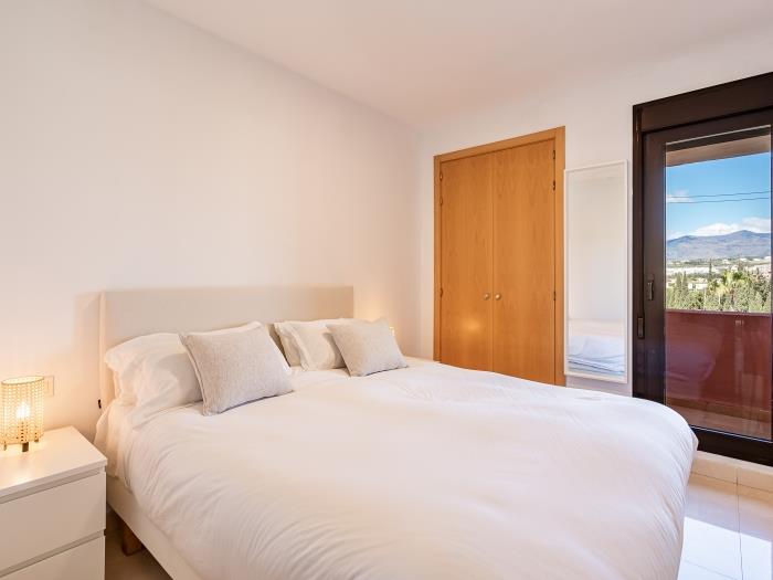 Azure Vista Penthouse with BBQ and stunning sea views
